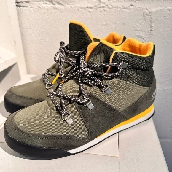 Adidas Snowpitch Green Gold  High Top Sneaker Hiker Grip  Men’s  Big Kid 5.5 - Picture 5 of 13